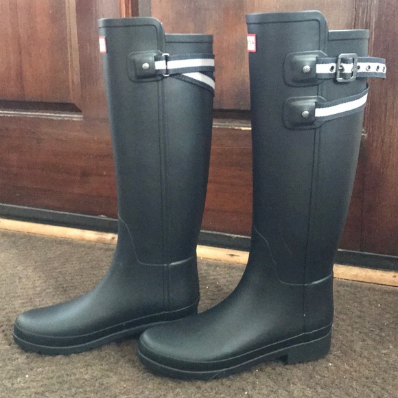 hunter boots back strap